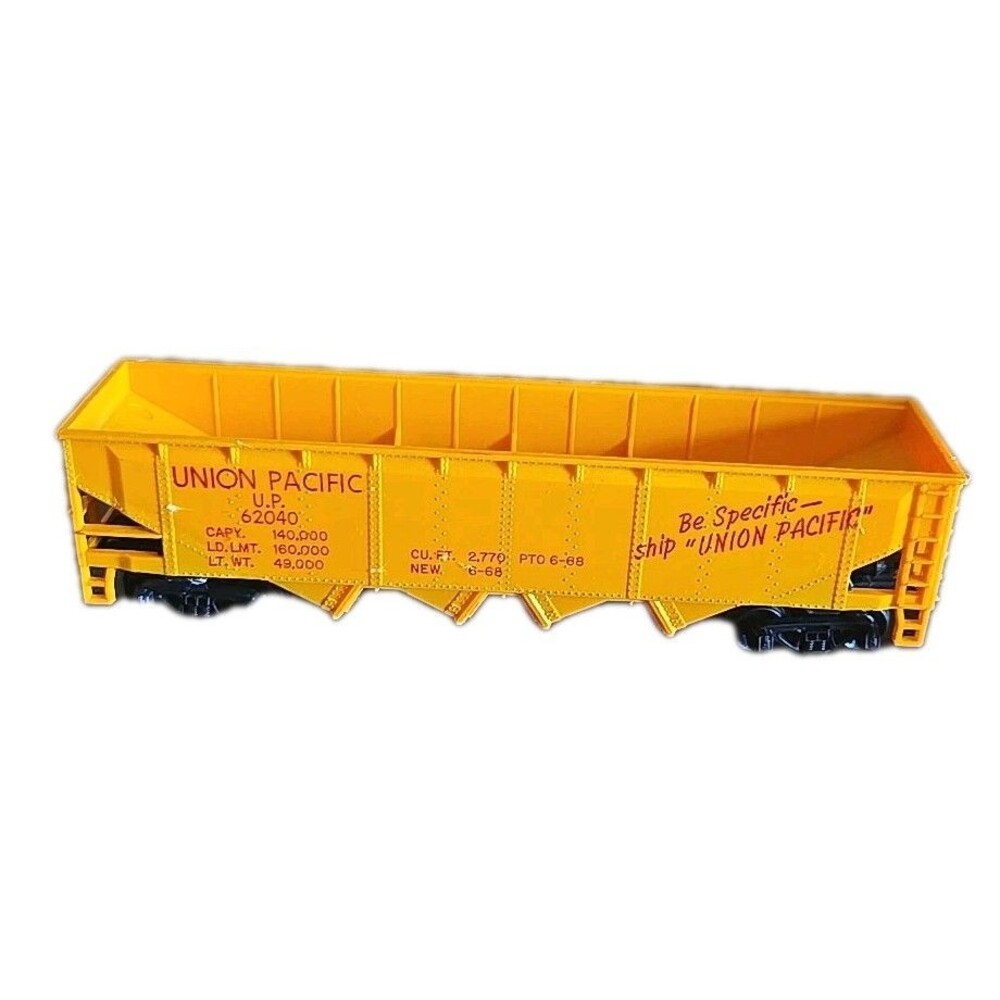 Vintage 1980s Tyco HO Scale Union Pacific Yellow 4 Bay Hopper Train Car #62040